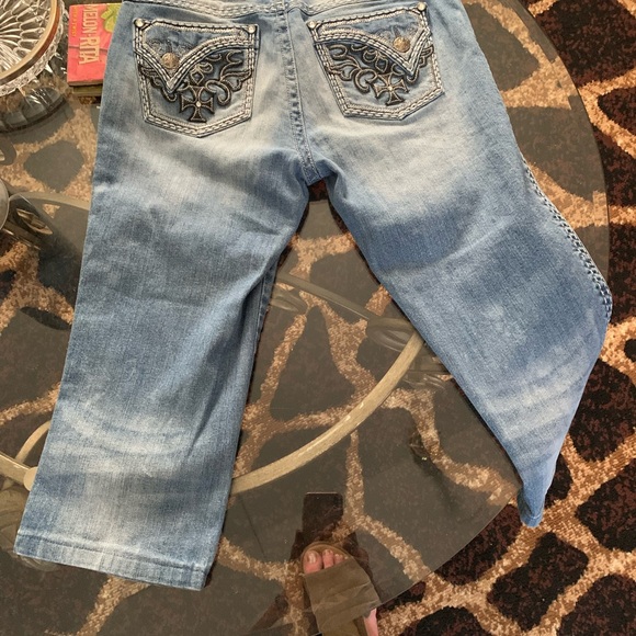 Rock 47 by Wrangler Capris - Picture 3 of 5